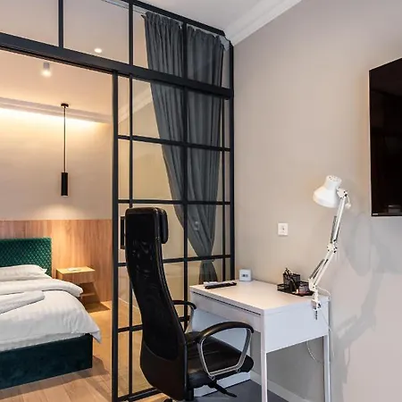 The Office Nest By Clujstays Apartman *